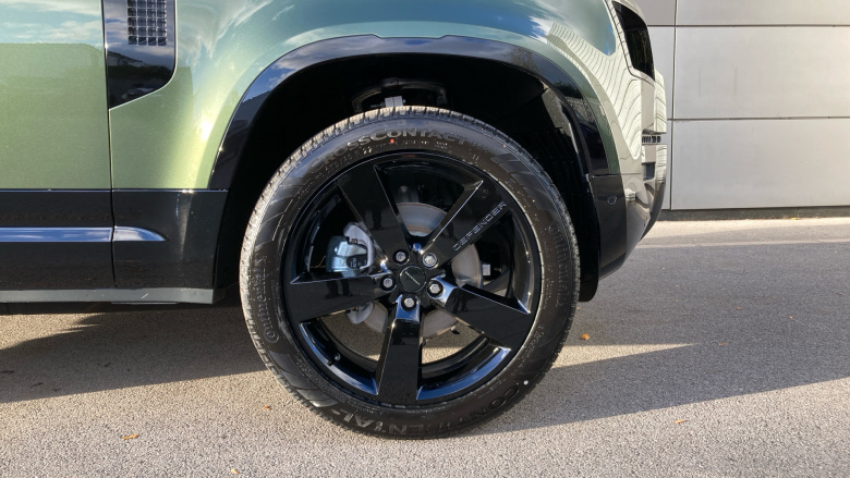 Land Rover Defender 3.0 D250 X-Dynamic SE 90 3dr Auto Diesel Estate